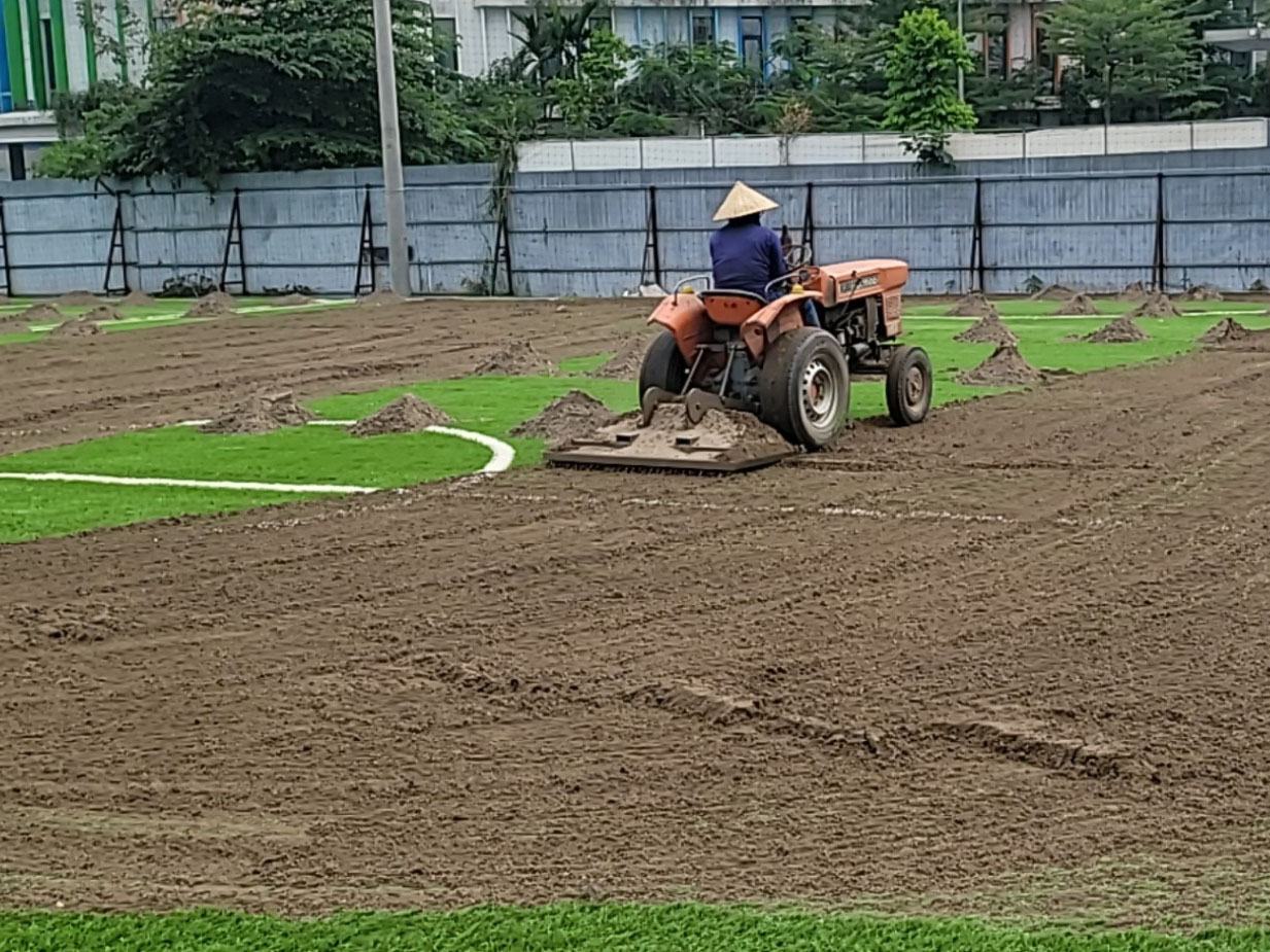 Thi công sân bóng