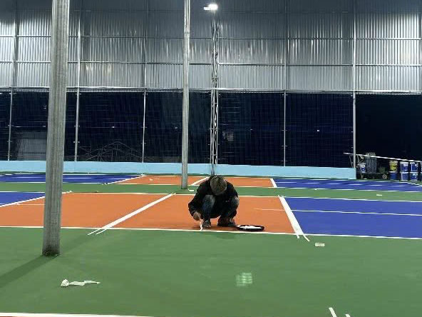 Thi công sơn acrylic 6 lớp sân pickleball Thi công sơn acrylic 6 lớp sân pickleball